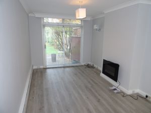 DINING AREA- click for photo gallery